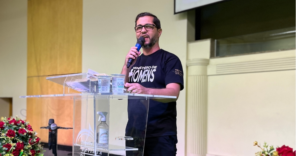 Imagem do líder do ministério de música